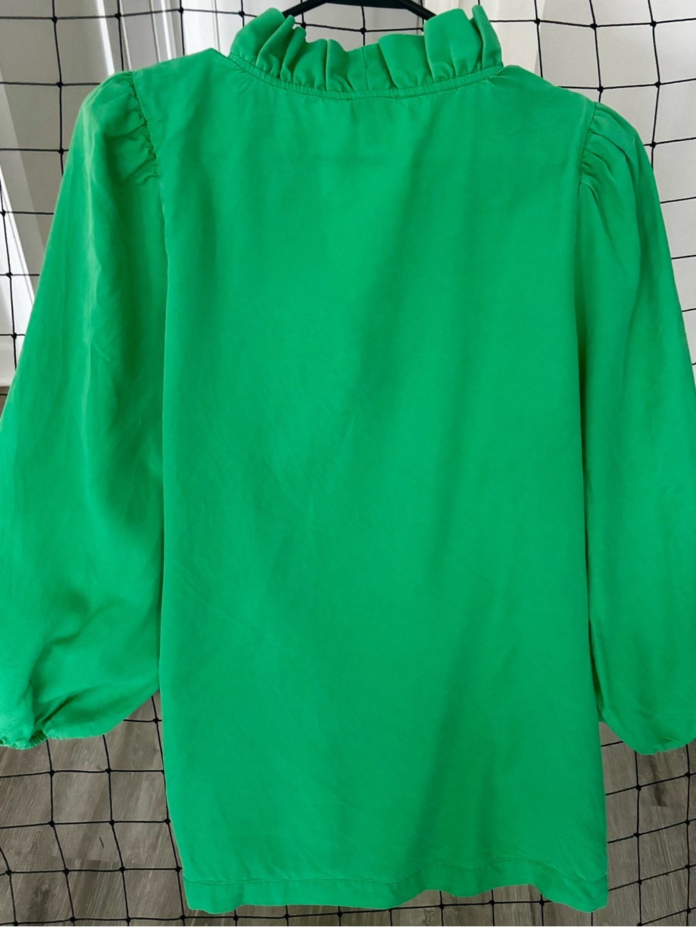 crown & ivy Emerald Green Ruffle V-Neck Blouse - Picture 2 of 2